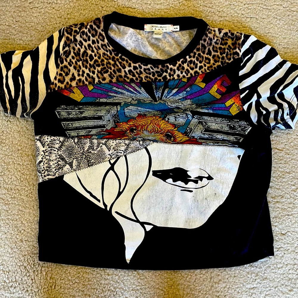 Alice and Olivia graphic T-shirt. Cropped patch work tshirt from Alice + Olivia